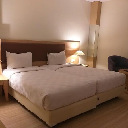 D'Grande Hotel Batam Exteriör bild