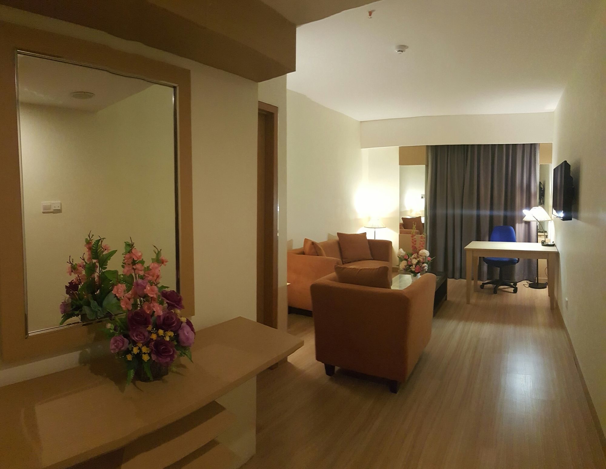 D'Grande Hotel Batam Exteriör bild