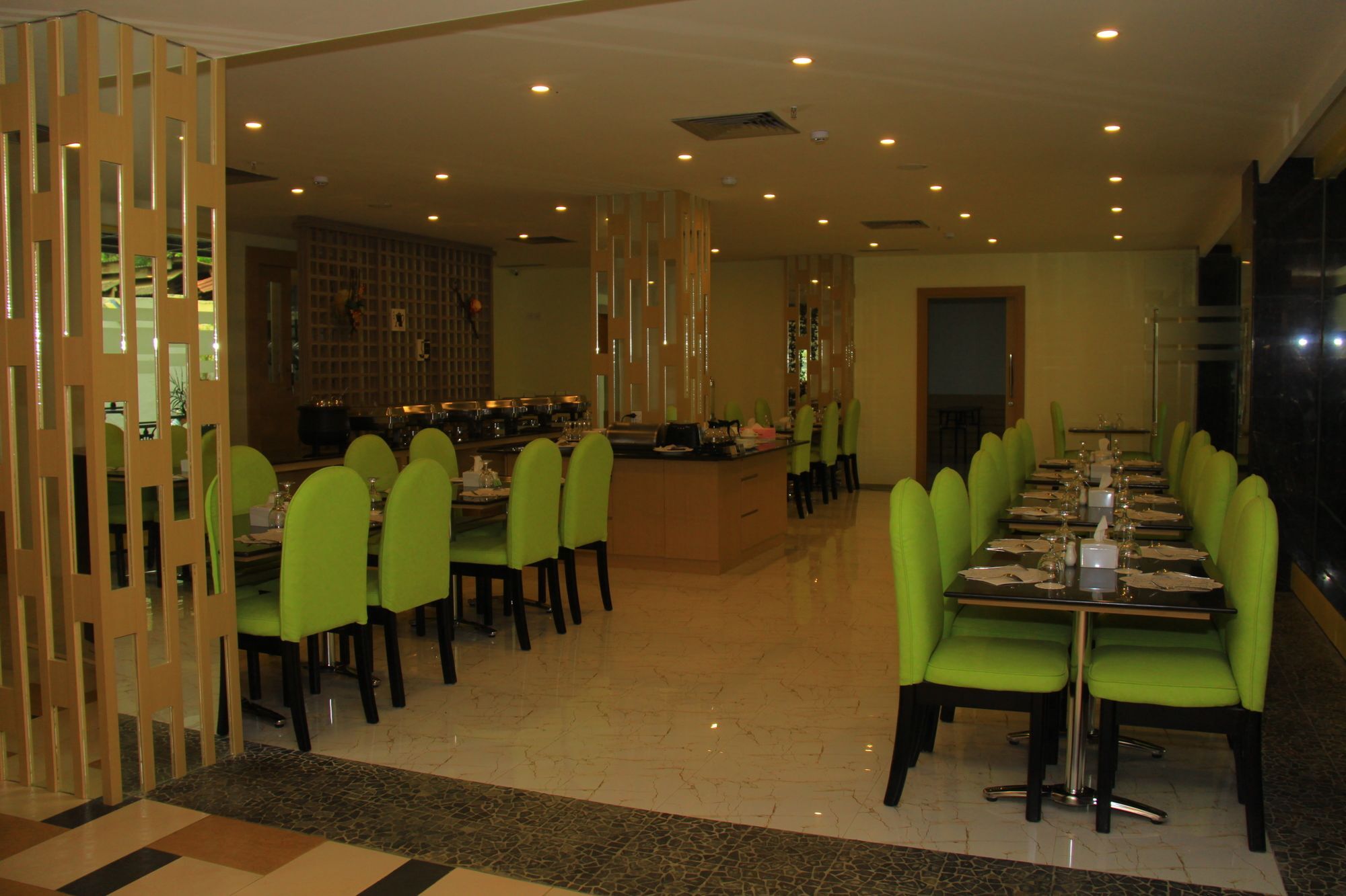 D'Grande Hotel Batam Exteriör bild